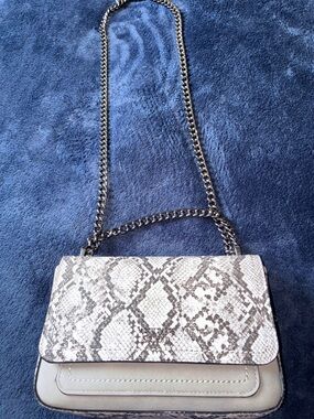 Victorias Secret Snake-Print Chain Shoulder Bag in Gray and Cream